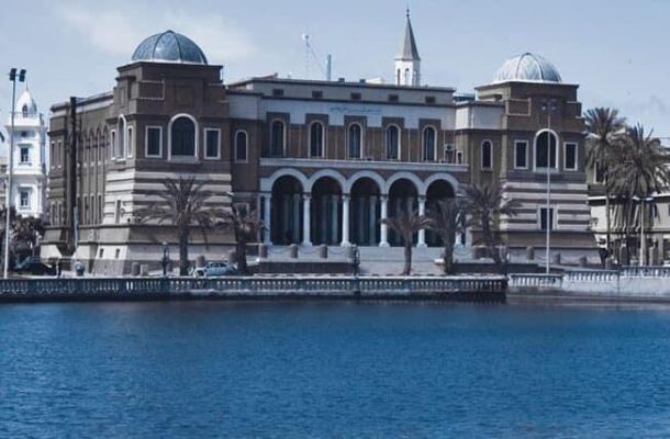 العامة للكهرباء تُناقش مع شركة توتال تفعيل مشروع توطين 500 ميجاوات بالطاقة الشمسية وربطها على الشبكة