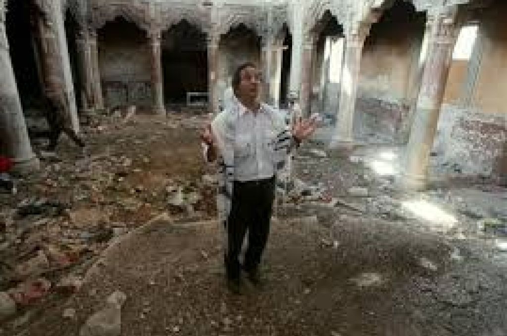 الرئاسي يوقف أعمال لجنة أزمة الوقود والغاز برئاسة الهجرسي