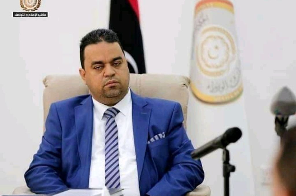 وكيل وزارة النفط والغاز يجتمع مع وكيل وزارة الداخلية للشئون الفنية للتأكيد على أهمية حل الاعتصامات بالطرق السلمية