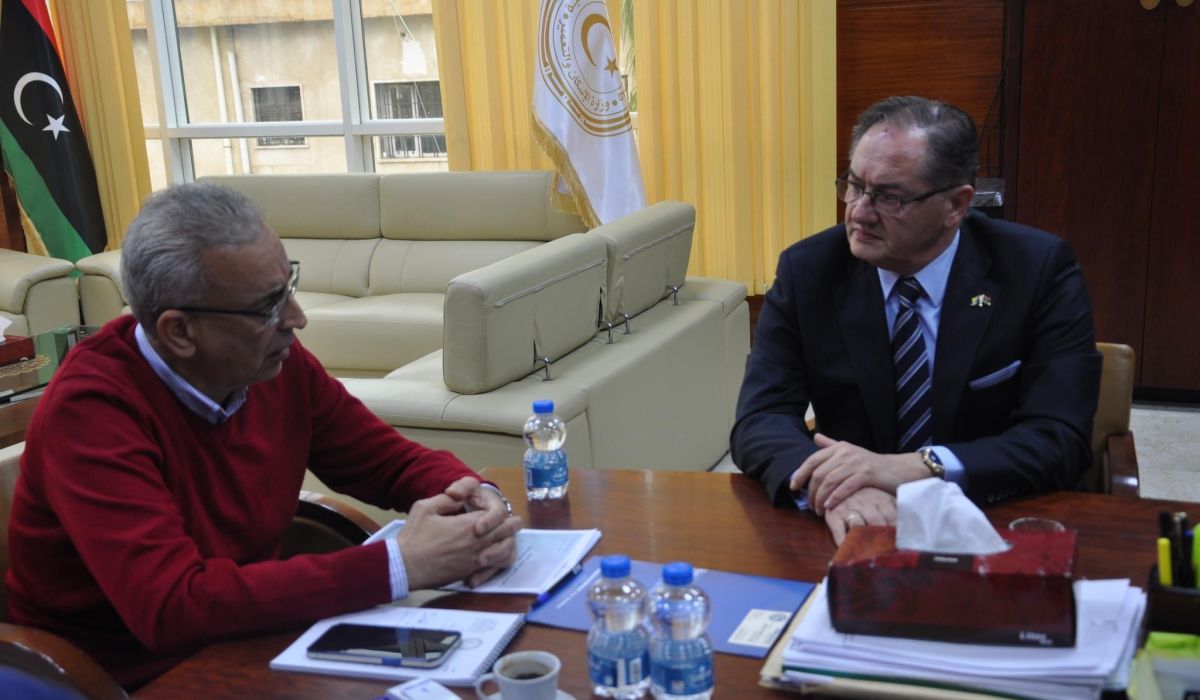 "الغاوي" يُناقش مع سفير جمهورية البوسنة والهرسك لدى ليبيا المشاريع المتوقفة والمنفذة من قبل الشركات البوسنية وسُبل تفعيلها