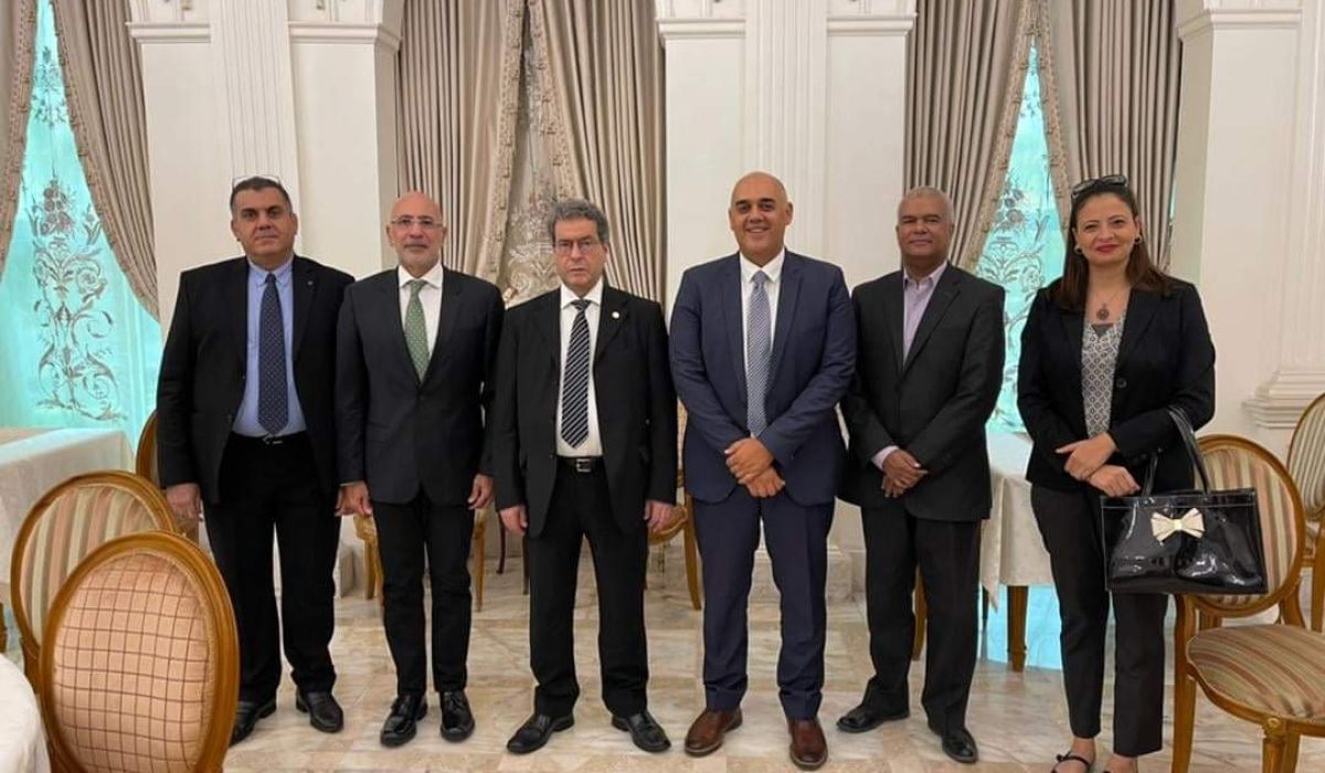 عون يجتمع مع رئيس وأعضاء مجلس إدارة شركة T.A.Q.A