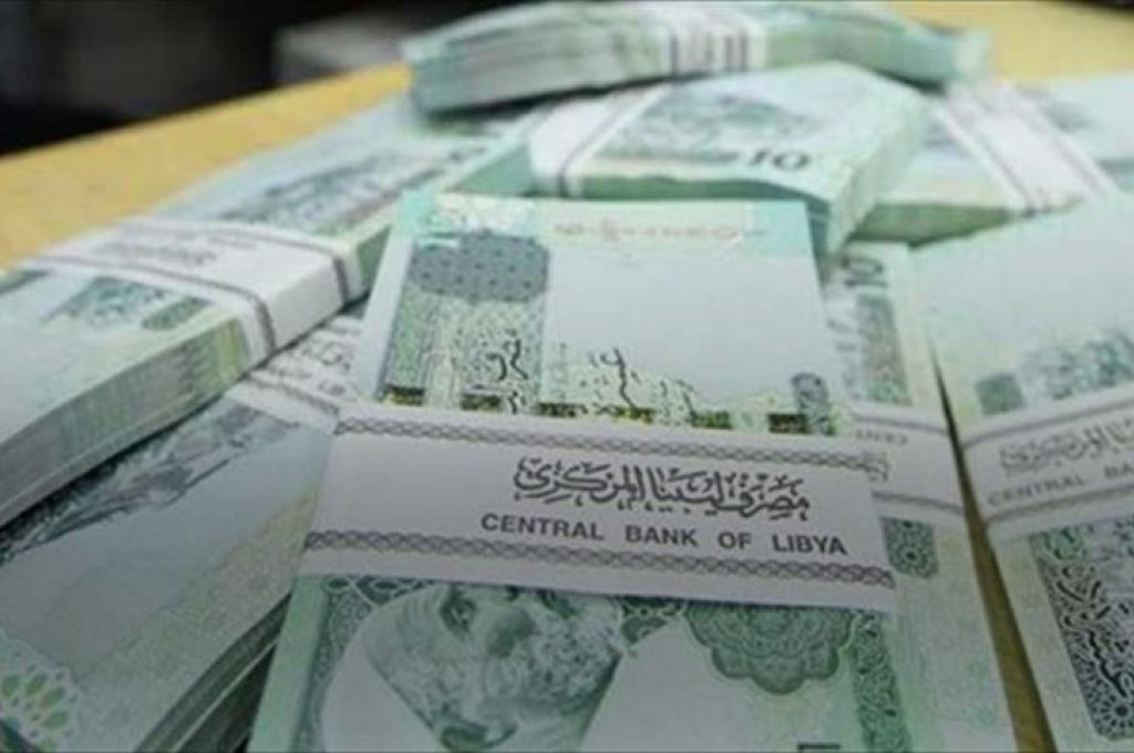 اتحاد عمال ليبيا يستنكر جريمة إقفال الحقول والموانئ النفطية