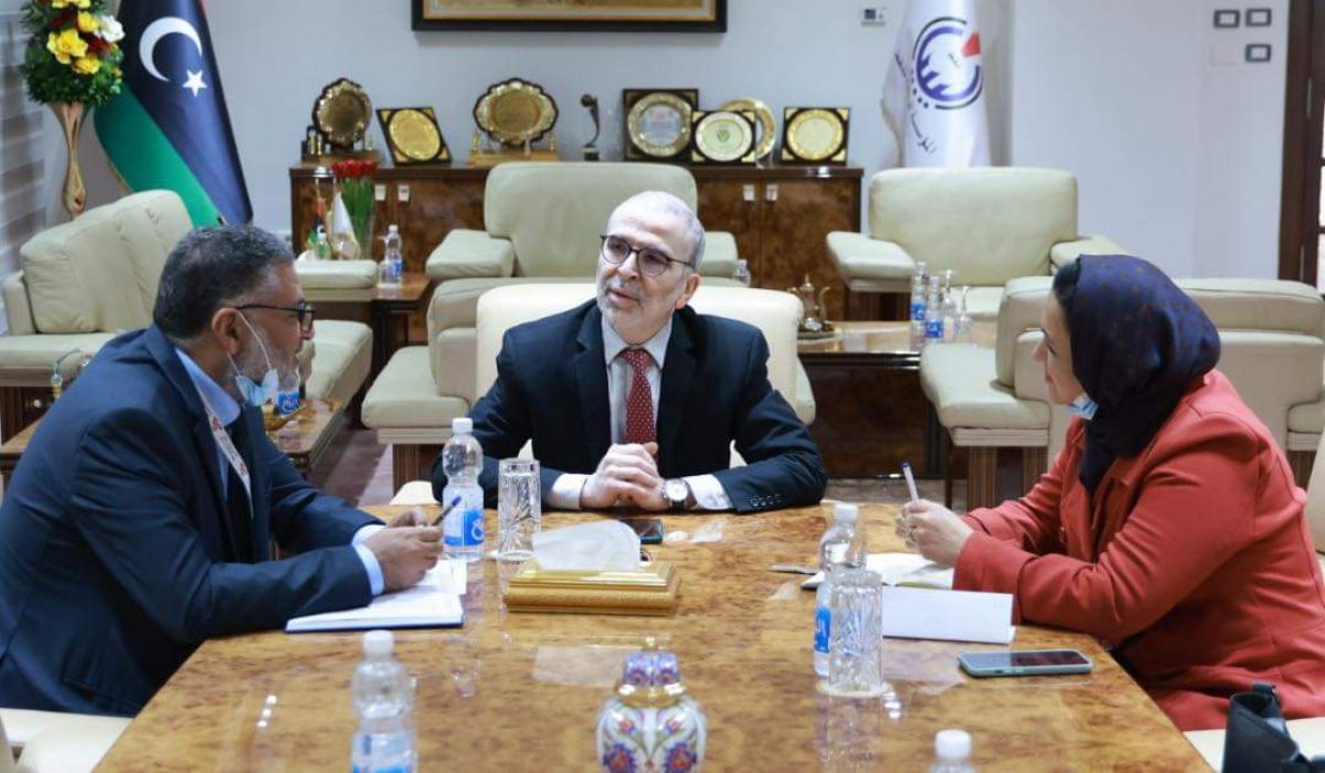 "صنع الله" يبحث إمكانية الشراكة والتعاون بين معهد النفط الليبي والمعهد الفرنسي للبترول