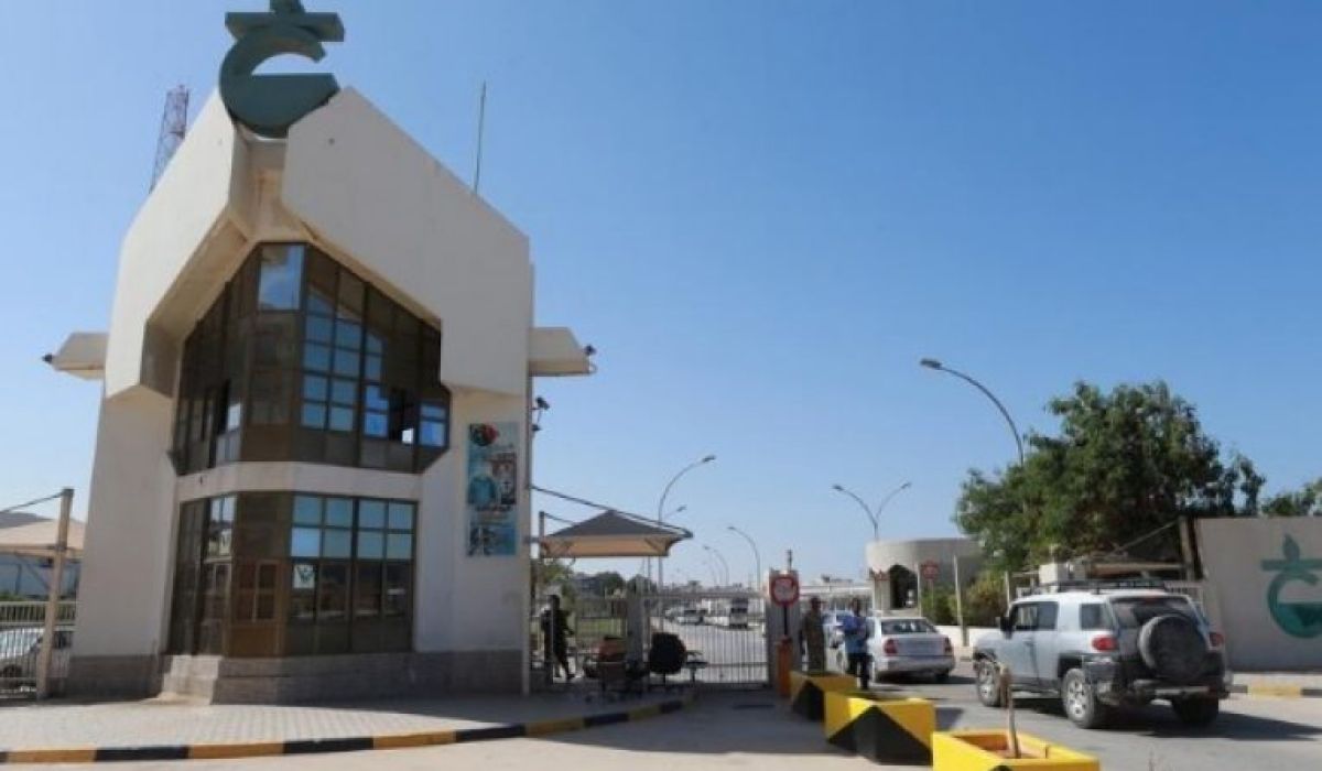 الخليج العربي للنفط تُقلص النفقات لضمان دفع رواتب المستخدمين