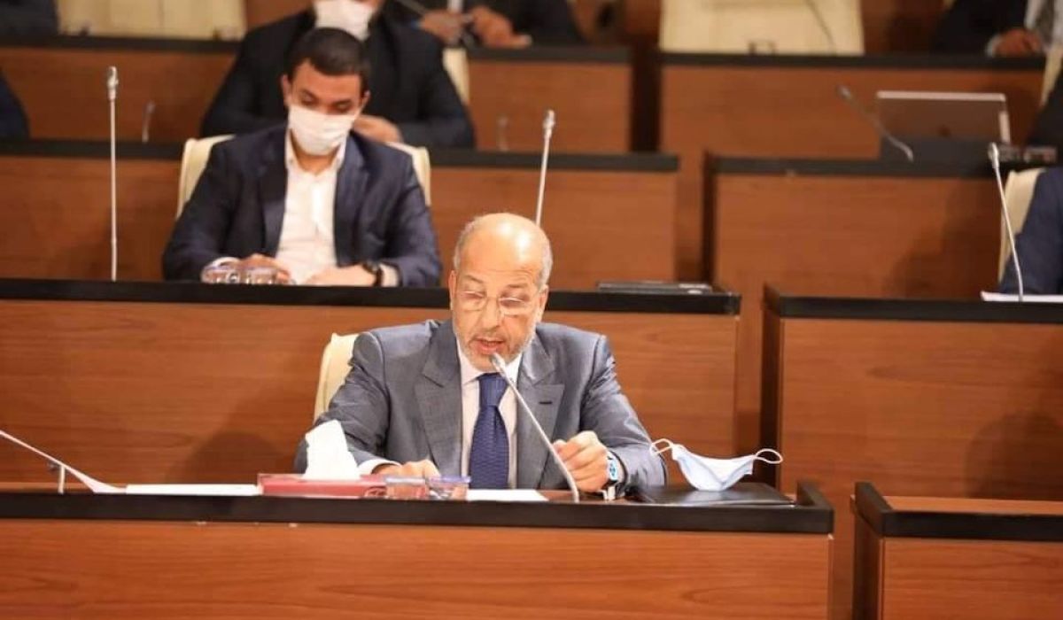 لعدة أسباب"الكبير" يرفع دعوى ضد وزير مالية الوفاق ... ويتطرق إلى سعر الصرف
