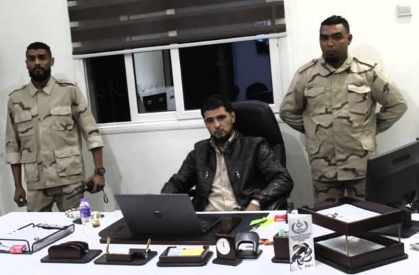 خاص.. فريق السيولة بالمركزي: تسليم 20 مليون إلى فروع التجاري بالمنطقة الغربية