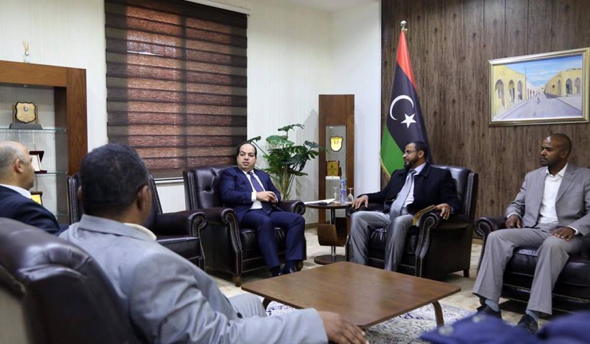 معيتيق يلتقى عميد بلدية الشرقية بالجنوب ومعاناة المنطقة محور اللقاء