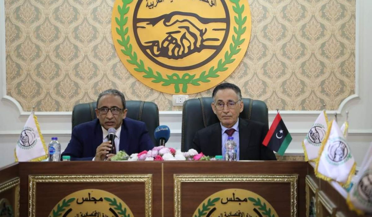 خلال اجتماعه مع الأمين العام بمجلس الوحدة الاقتصادية العربية.. الحويج: ليبيا تعمل على تعزيز دورها بالمنطقة لتحقيق التنوع الاقتصادي والتنمية المكانية