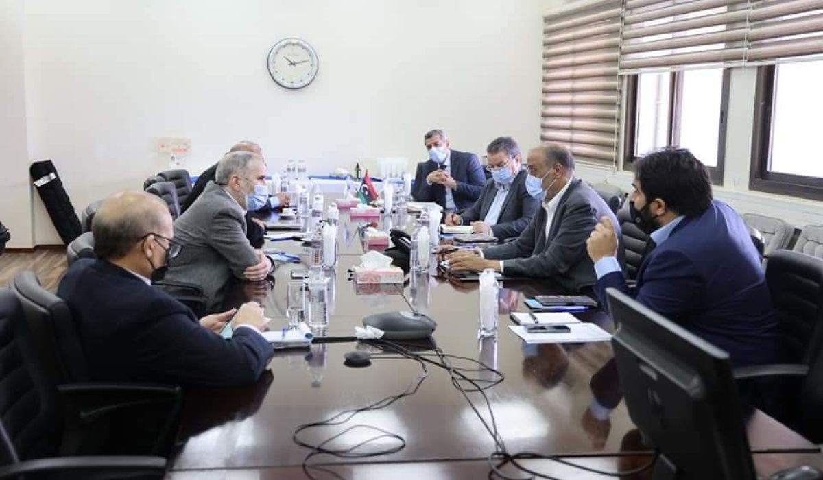 الوطنية للنفط تجتمع مع لجنة الإدارة لشركة الخليج العربي للنفط