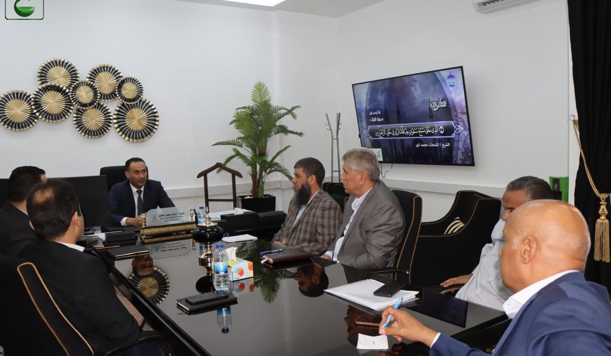 عضو لجنة الإدارة للمالية بشركة الخليج العربي للنفط يبحث العراقيل التي تواجه سير العمل