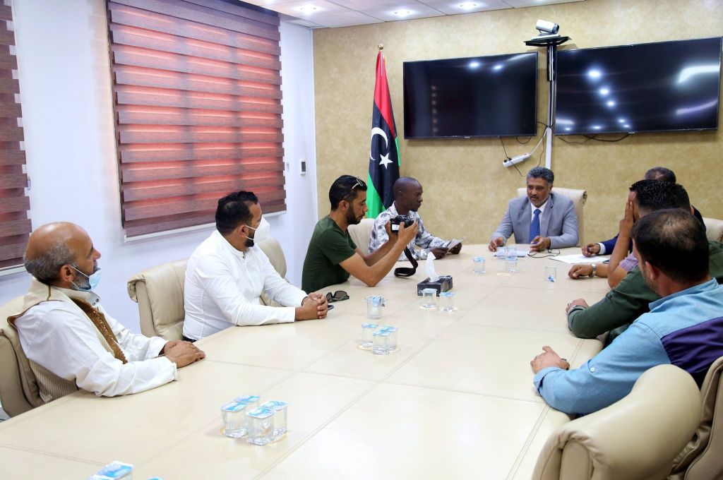 وكيل وزارة النفط والغاز يجتمع مع وكيل وزارة الداخلية للشئون الفنية للتأكيد على أهمية حل الاعتصامات بالطرق السلمية