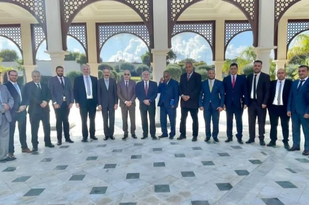 "الكبير" يختتم المحادثات التي جرت مع خبراء صندوق النقد الدولي بالعاصمة التونسية