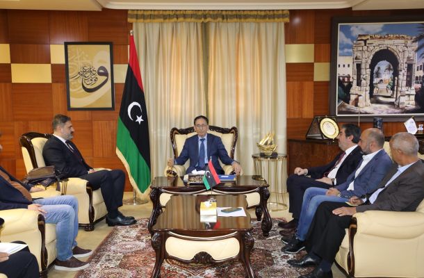 "بن عياد" يشارك في فعاليات المؤتمر الدولي للتحكيم في ليبيا