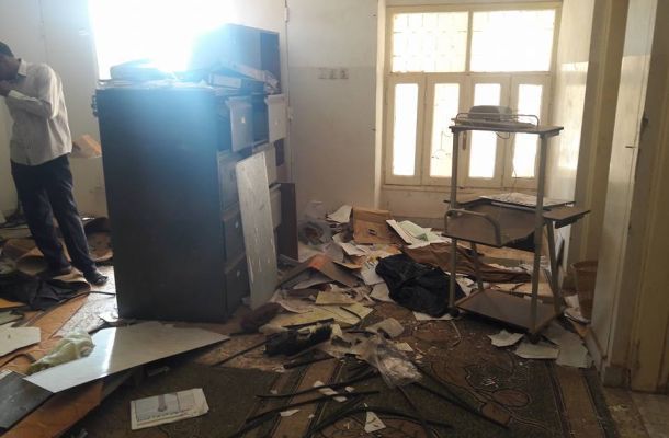 حملة تنظيف غرف تصريف مياه الامطار بحي الاندلس