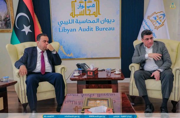 خاص.. فريق السيولة بالمركزي: سيولة تتجاوز المليار موزعة بين اصدار بنغازي وفروع المصارف شرق البلاد حتى يومنا هذا
