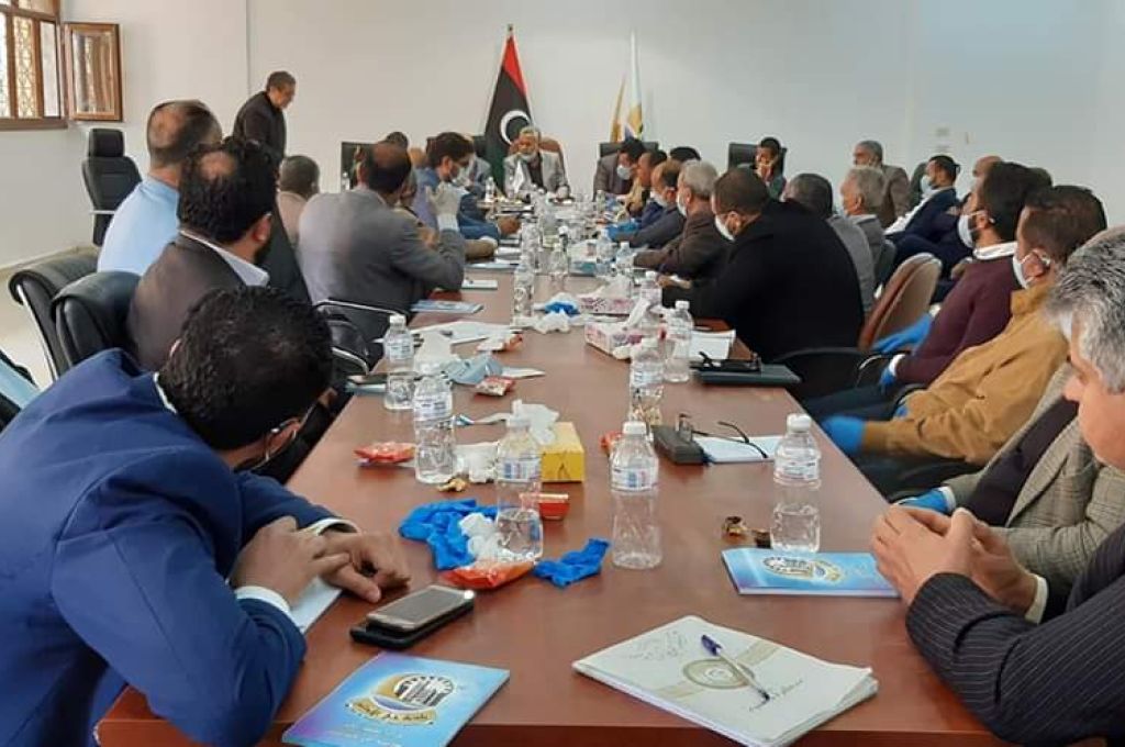 "الوطنية للنفط" تستلم شحنة أخرى من المستلزمات الخاصة بالطواقم الطبية