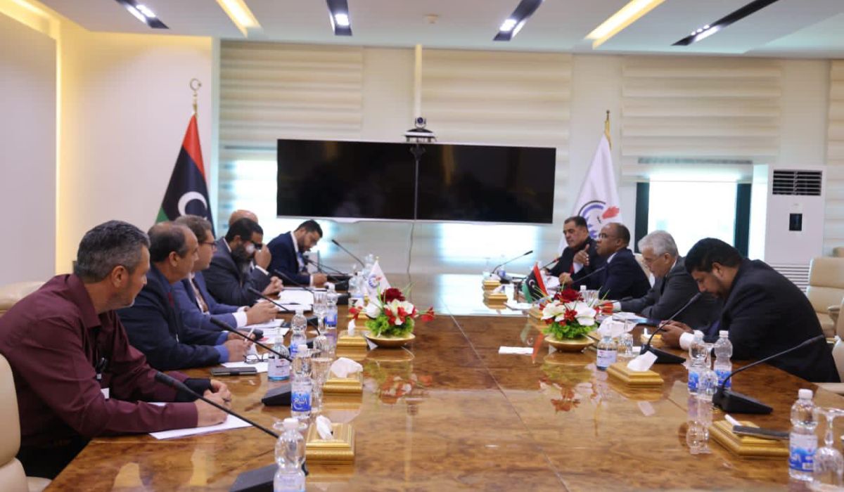 المؤسسة الوطنية تطلع على سير العمل بشركة الزاوية لتكرير النفط