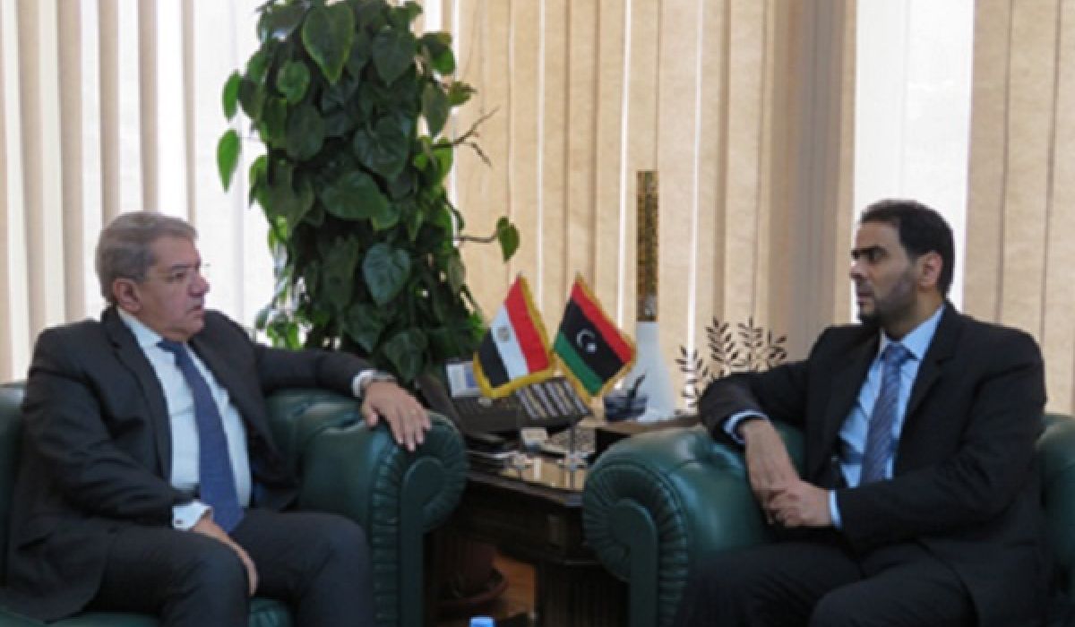وزير مالية الوفاق يلتقي نظيره المصري لبحث التعاون بين البلدين