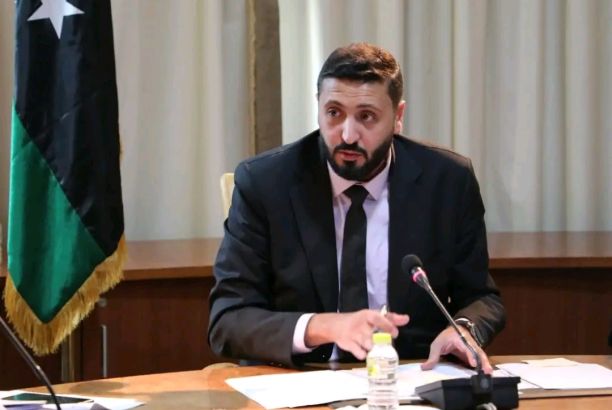 "أبوسنينة" يتحدث عن تعديل سعر الصرف دون وضع سياسات مالية