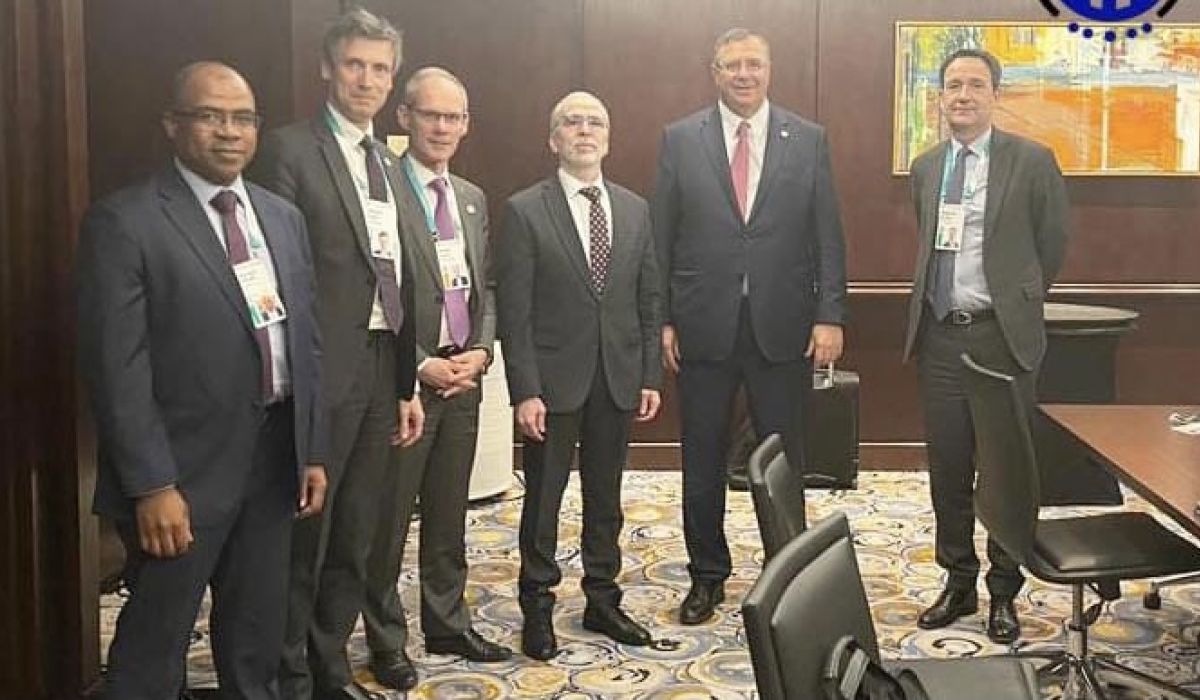 الوطنية للنفط تناقش مع توتال اينيرجيز رفع وإعادة الإنتاج في عدد من الحقول