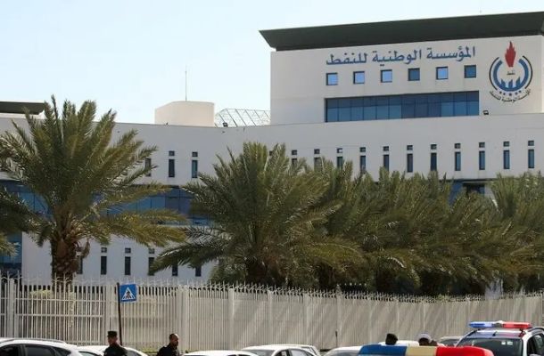 خاص.. "الحاراتي" يصرح حول المخاطر التي أوضحتها بيانات المركزي والتي أدت إلى تخفيض قيمة الدينار الليبي وما يصاحبه من آثار