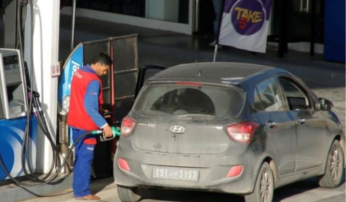 تونس ترفع أسعار البنزين مجددا لتصل إلى أكثر من 30 ضعفا مقارنة بأسعارها في ليبيا