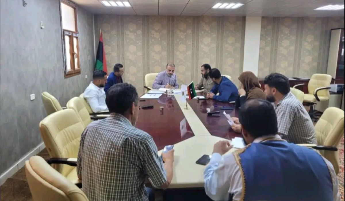 بلدي ترهونة يبحث مع لجنة العطاءات المشاريع داخل البلدية والمخططات العامة