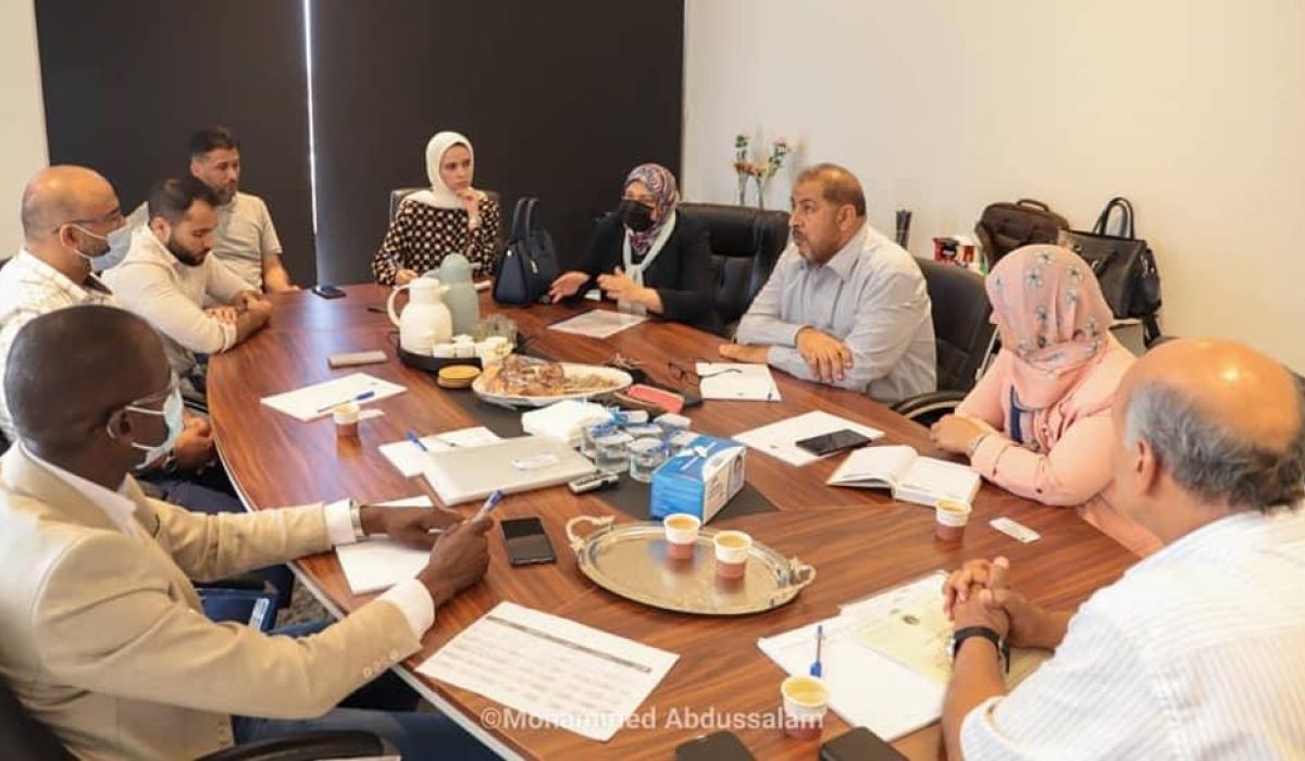 الفريق الاستشاري لوزير الدولة للشؤون الاقتصادية بالمنطقة الشرقية يناقش مع المؤسسة الليبية للاستثمار العوائق التي تواجهها
