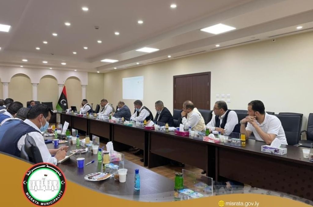 الرقابة على الأغذية والأدوية يرصد عدداً من الملاحظات خلال جولته لنقاط التطعيم بميدان الشهداء