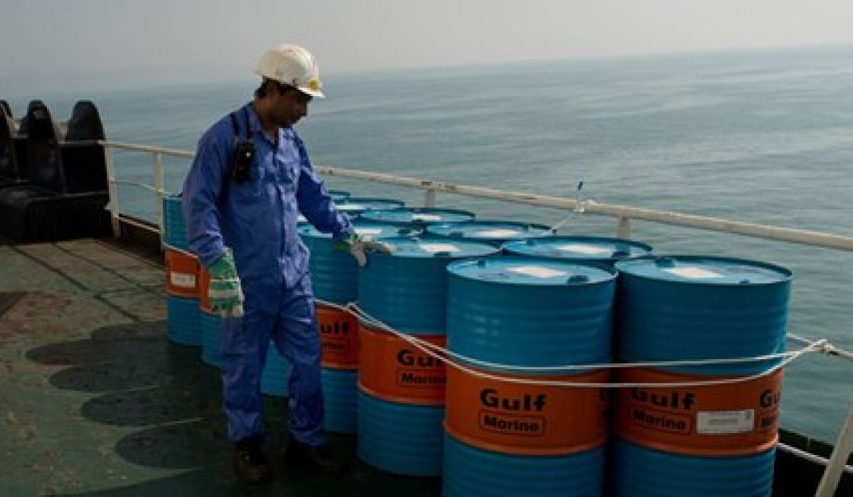 خام برنت يواجه تحديات صناعة النفط العالمية