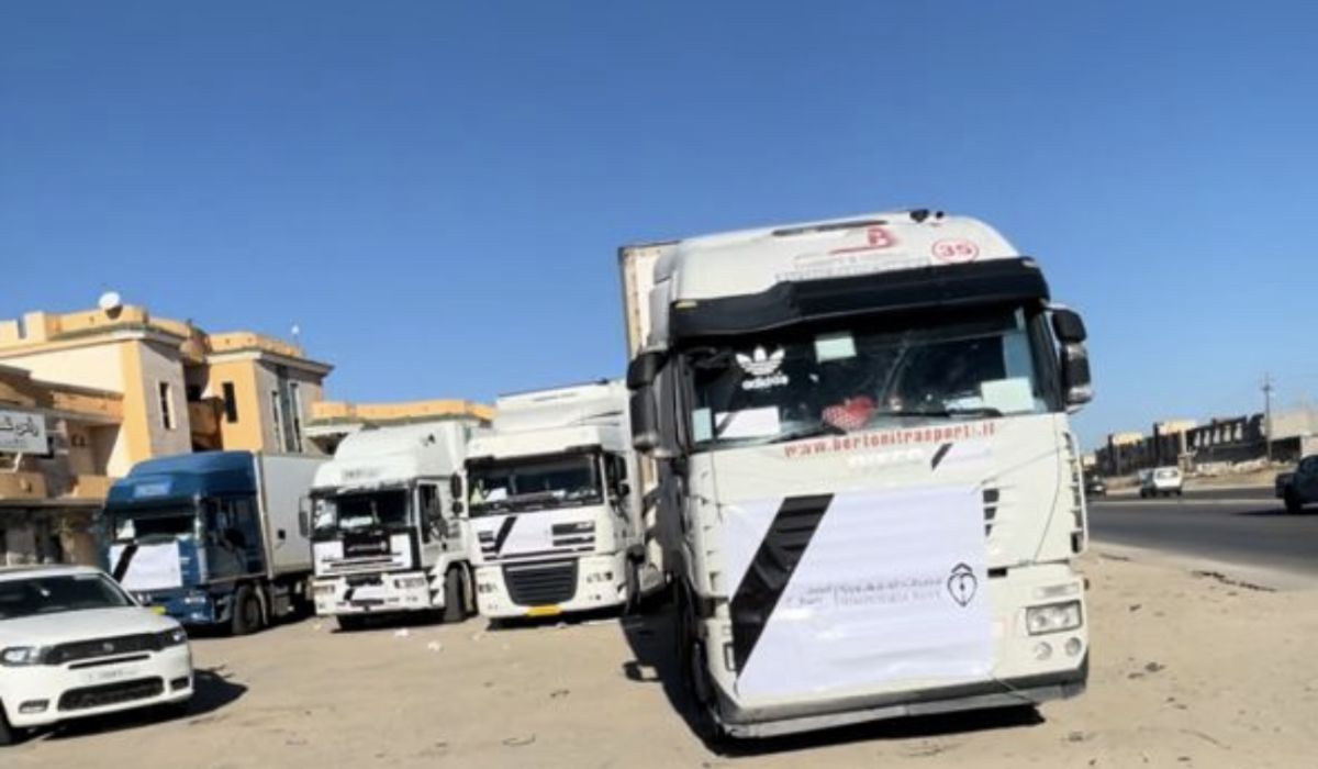 خاص.. الجمهورية يُسير قافلة مساعدات إنسانية بكافة الإحتياجات إلى المدن المتضررة