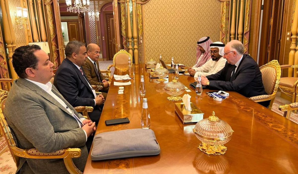 اجتماع لمناقشة آخر المستجدات التي اتخذتها حكومة الوحدة الوطنية المتعلقة بالشأن الليبي في مجال الطيران