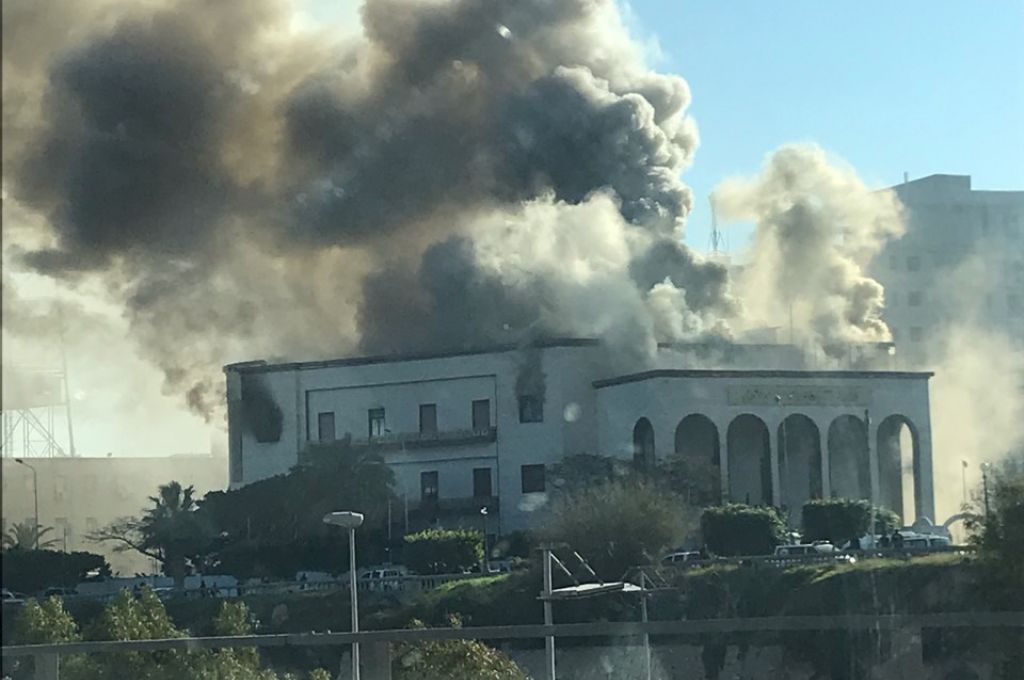 تعرض مبنى وزارة الخارجية بطرابلس لهجوم إرهابي