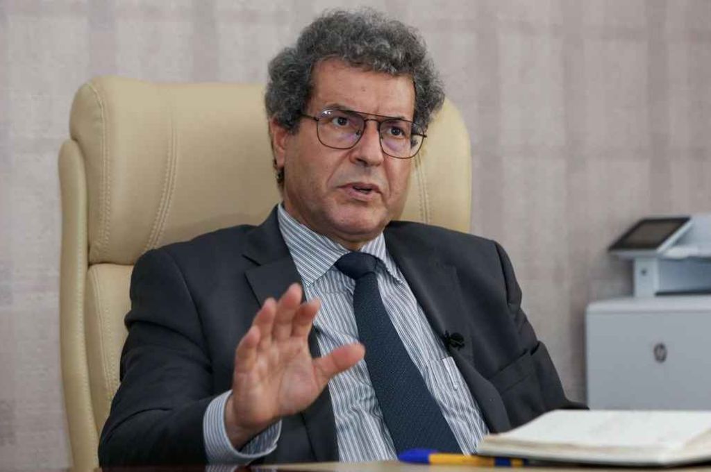 خلال مشاركته بالمنتدى الليبي-الأمريكي.. "حسني بي" يدعو لنموذج تنموي بديل يُنقذ الاقتصاد الليبي بعيداً عن النمط التقليدي