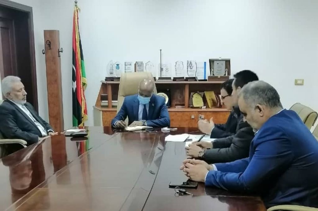 الدولار يشهد انخفاضًا