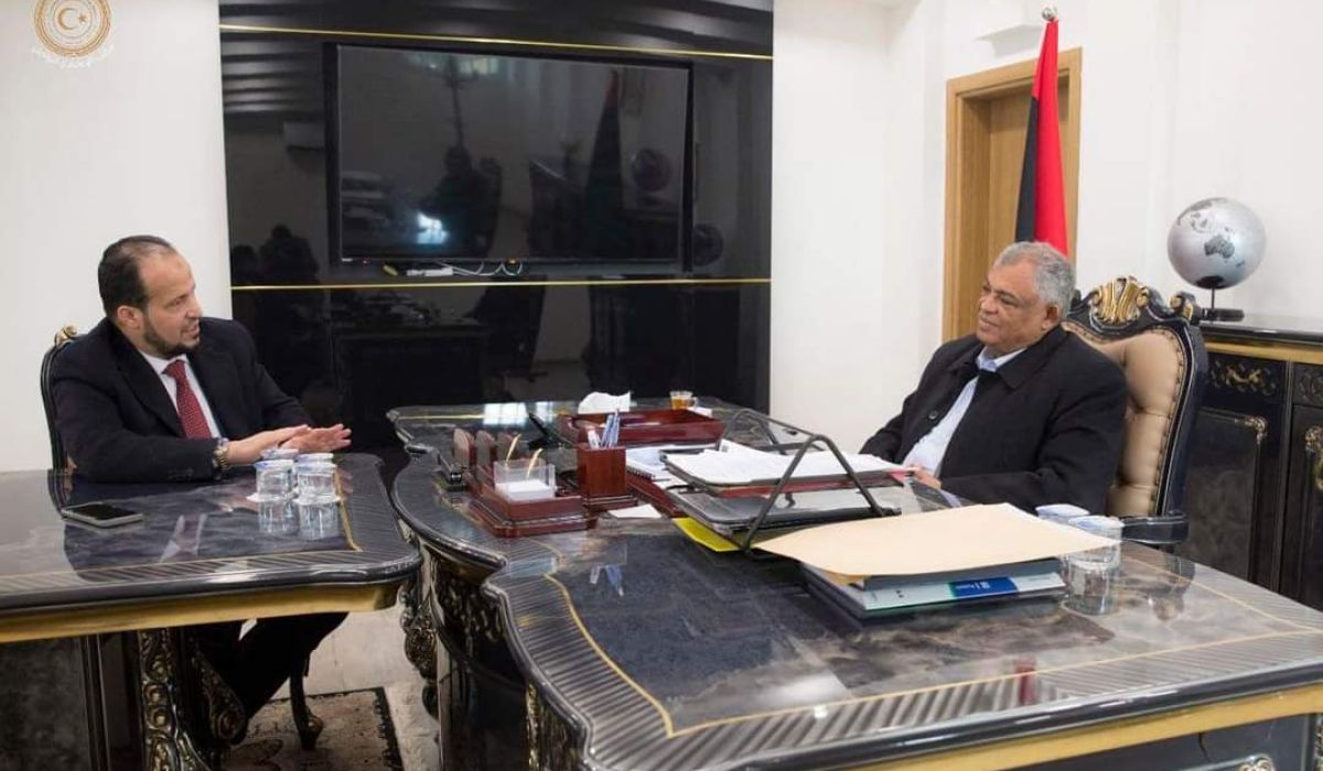خلال اجتماعه مع وزير الصحة.. "القطراني" يطلع على سير عمل الوزارة