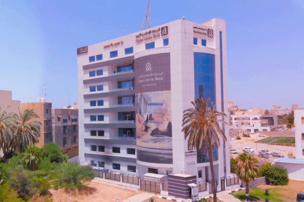 خاص.. "الكبير" يُشكل لجنة للتحقيق مع عدد من المسؤولين بالمصرف الإسلامي