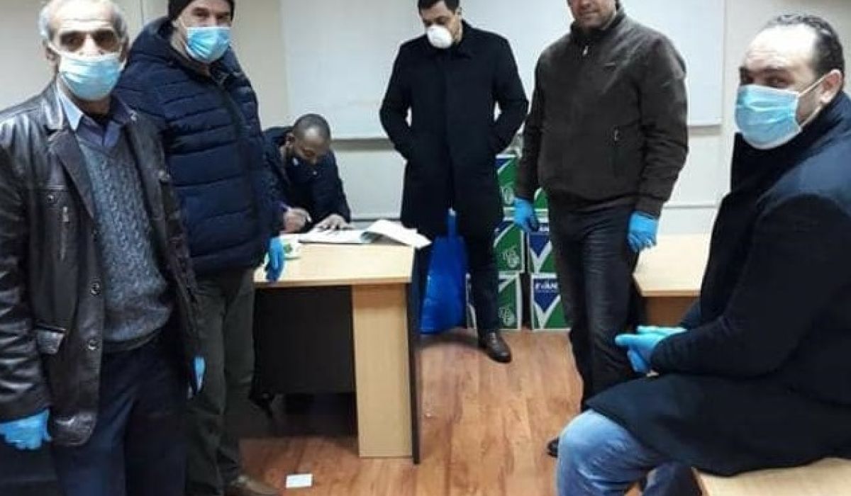 سفارة ليبيا في الأردن توزع 500 دولار ومستلزمات الوقاية الصحية من فيروس كورونا على الجالية الليبية