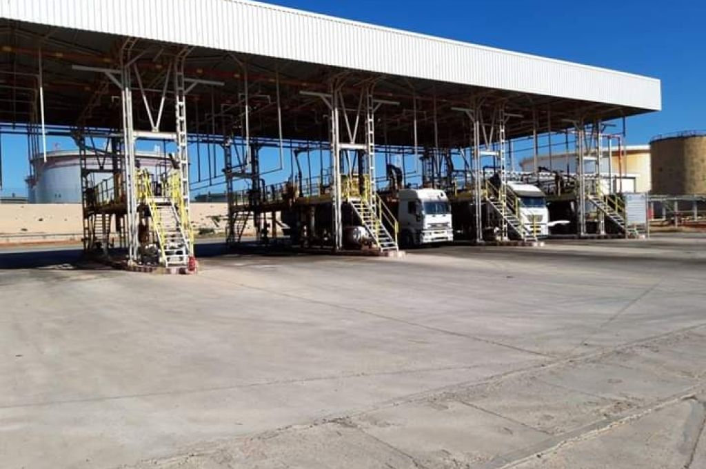 السلطات المصرية تطالب "المؤقتة" بتعطيل قرار وقف تصدير السيراميك عبر المنافذ البرية