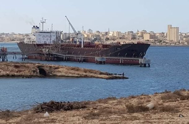 سفراء الاتحاد الأوروبي يؤكدون على ضرورة ابعاد مؤسسة النفط عن التجاذبات السياسية