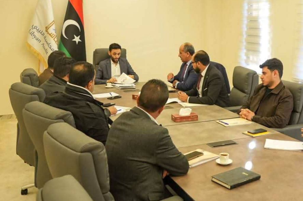 خاص.. وكيل ديوان المحاسبة يُناقش مع الإدارة العامة للرقابة على قطاعي الطاقة والشركات العامة عمل اللجان الفنية المشاركة بصفة مراقب على عمليات الجرد السنوي للنفط