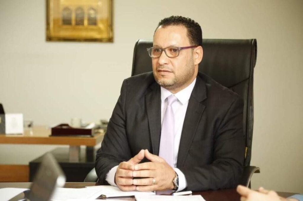 خاص.. "الحاراتي" يصرح حيال إصدار أمر بالحبس من قبل مكتب النائب العام لمسؤولين بمركز المناهج التعليمية