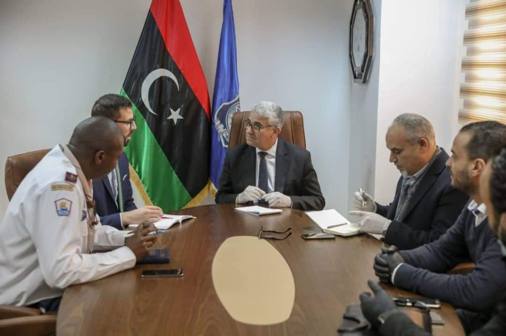 بعد تقليص عدد ساعات حظر التجول.. "الاحيمر" يصدر تعليماته بفتح المصارف التجارية بالمنطقة الشرقية