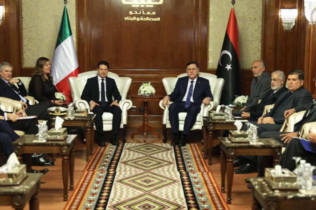 تعرض مبنى وزارة الخارجية بطرابلس لهجوم إرهابي