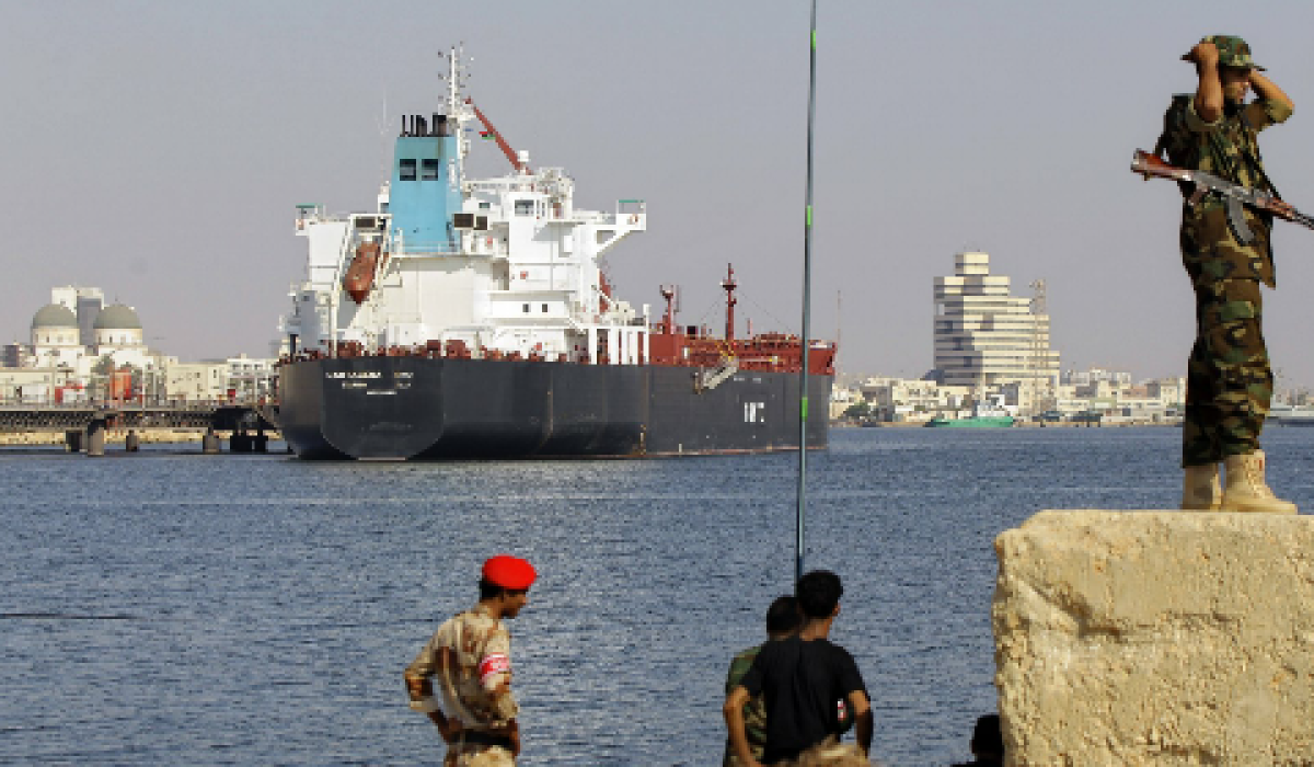 ثلاث دول في الاتحاد الأوروبي تفرض عقوبات لوقف إمدادات الأسلحة إلى ليبيا وتهريب النفط