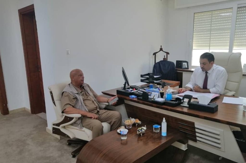 السفير المالطي يزور مطار مصراتة الدولي