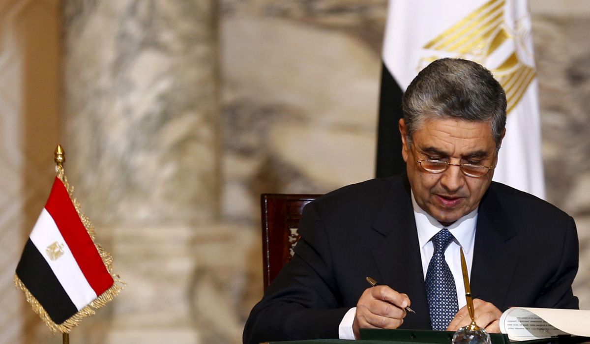 مصر تسعى إلى إطلاق مشروعات ربط الكهرباء بينها وبين ليبيا