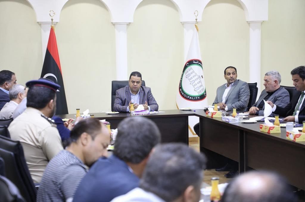 "العابد" يتابع الدورة التدريبية في احتراف صناعة الخبز ببلدية سوق الجمعة