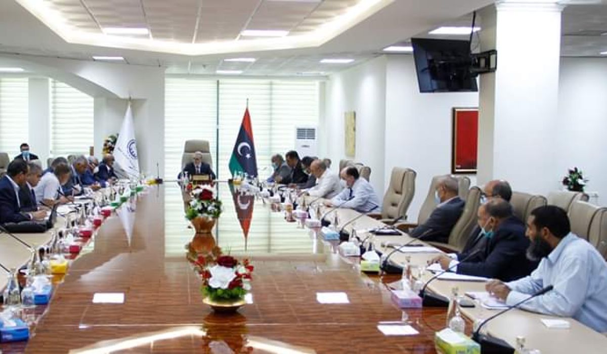 "الوطنية للنفط" تناقش الترتيبات المالية والأوضاع المتعلقة بالجائحة كورونا مع شركاتها