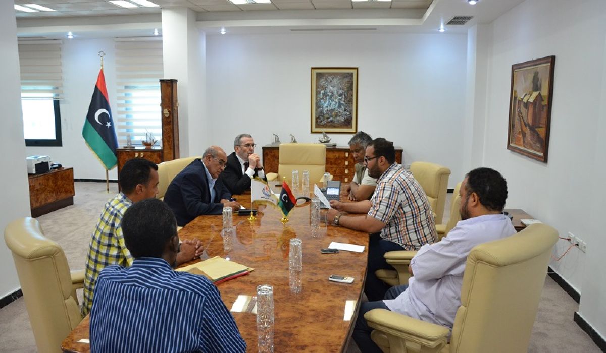 اجتماع رئيس الوطنية للنفط مع وزير الحكم المحلي بحكومة الوفاق الوطني